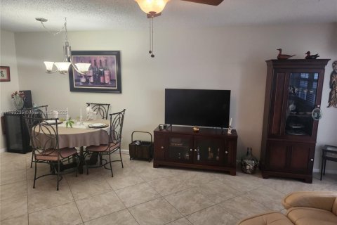Condo in Deerfield Beach, Florida, 1 bedroom  № 1862759 - photo 5