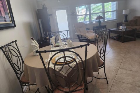 Condo in Deerfield Beach, Florida, 1 bedroom  № 1862759 - photo 8