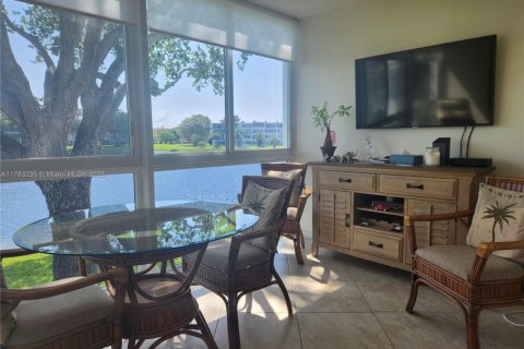 Condo in Deerfield Beach, Florida, 1 bedroom  № 1862759 - photo 28