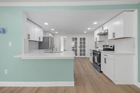 Casa en venta en Sarasota, Florida, 5 dormitorios, 255.85 m2 № 2230444 - foto 13
