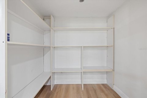 Casa en venta en Sarasota, Florida, 5 dormitorios, 255.85 m2 № 2230444 - foto 19