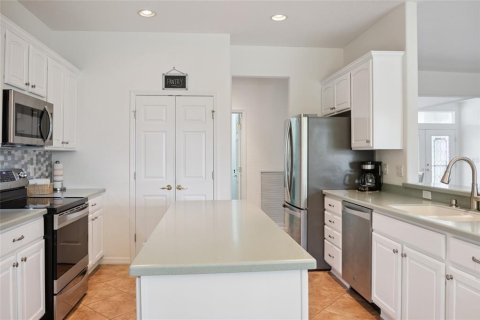 House in Summerfield, Florida 3 bedrooms, 196.95 sq.m. № 1818975 - photo 18