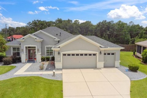 House in Summerfield, Florida 3 bedrooms, 196.95 sq.m. № 1818975 - photo 1