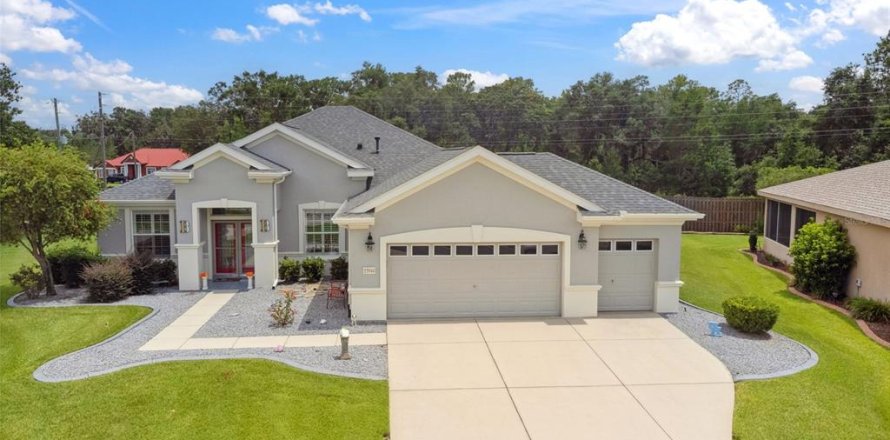 House in Summerfield, Florida 3 bedrooms, 196.95 sq.m. № 1818975