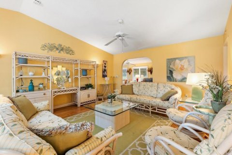 House in Summerfield, Florida 3 bedrooms, 173.73 sq.m. № 2195089 - photo 13