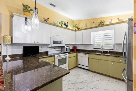 House in Summerfield, Florida 3 bedrooms, 173.73 sq.m. № 2195089 - photo 9
