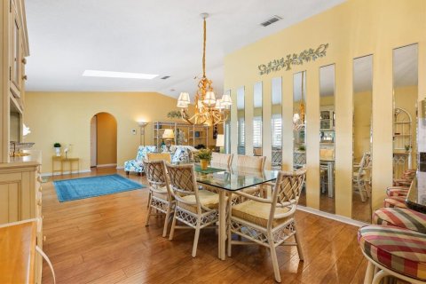 House in Summerfield, Florida 3 bedrooms, 173.73 sq.m. № 2195089 - photo 8