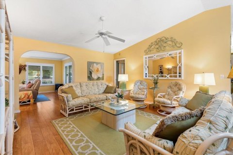 House in Summerfield, Florida 3 bedrooms, 173.73 sq.m. № 2195089 - photo 12