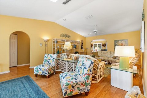 House in Summerfield, Florida 3 bedrooms, 173.73 sq.m. № 2195089 - photo 6