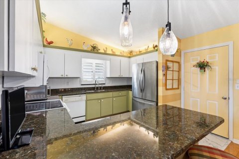 House in Summerfield, Florida 3 bedrooms, 173.73 sq.m. № 2195089 - photo 10