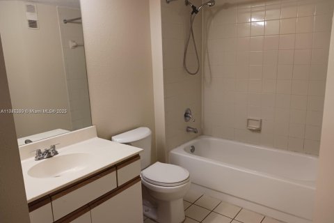 Copropriété à vendre à Pompano Beach, Floride: 1 chambre, 58.81 m2 № 1963346 - photo 6