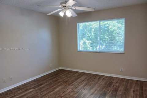 Copropriété à vendre à Pompano Beach, Floride: 1 chambre, 58.81 m2 № 1963346 - photo 9