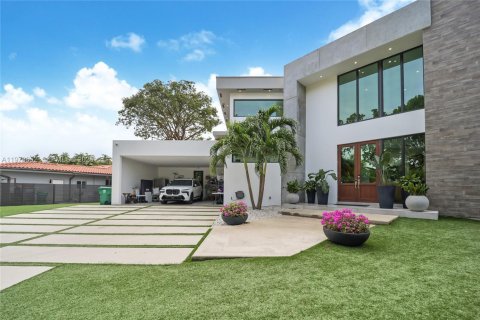 Villa ou maison à louer à Miami, Floride: 5 chambres, 460.33 m2 № 2046192 - photo 2