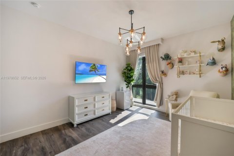 Villa ou maison à louer à Miami, Floride: 5 chambres, 460.33 m2 № 2046192 - photo 9
