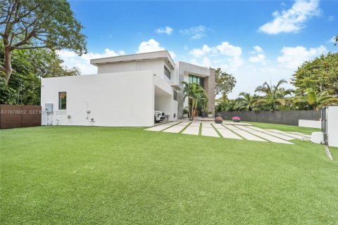 Villa ou maison à louer à Miami, Floride: 5 chambres, 460.33 m2 № 2046192 - photo 4