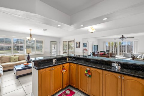 House in Fort Lauderdale, Florida 3 bedrooms, 160.26 sq.m. № 1971341 - photo 13