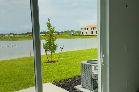 Adosado en alquiler en Fort Myers, Florida, 3 dormitorios № 1881719 - foto 10