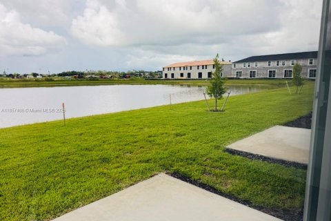 Adosado en alquiler en Fort Myers, Florida, 3 dormitorios № 1881719 - foto 3