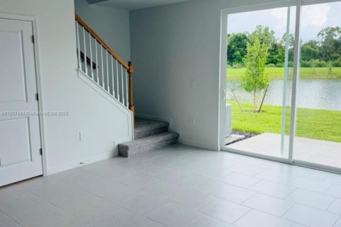 Adosado en alquiler en Fort Myers, Florida, 3 dormitorios № 1881719 - foto 4