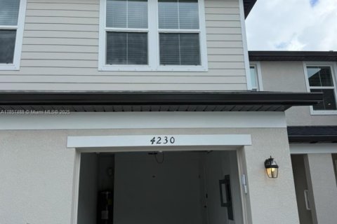 Adosado en alquiler en Fort Myers, Florida, 3 dormitorios № 1881719 - foto 17