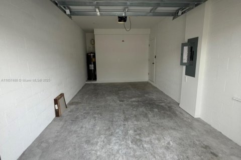 Adosado en alquiler en Fort Myers, Florida, 3 dormitorios № 1881719 - foto 5