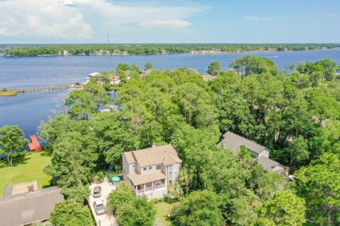 Villa ou maison à vendre à Niceville, Floride: 3 chambres, 255.3 m2 № 559272 - photo 1