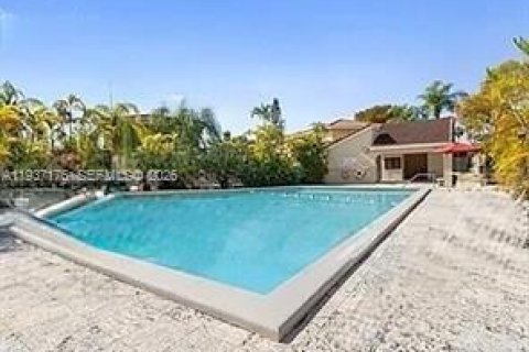 Condo in Miami, Florida, 2 bedrooms  № 2152594 - photo 23