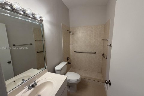 Condo in Miami, Florida, 2 bedrooms  № 2152594 - photo 9