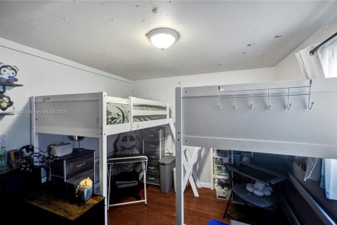 Propiedad comercial en venta en Miami, Florida, 144.74 m2 № 1862018 - foto 19