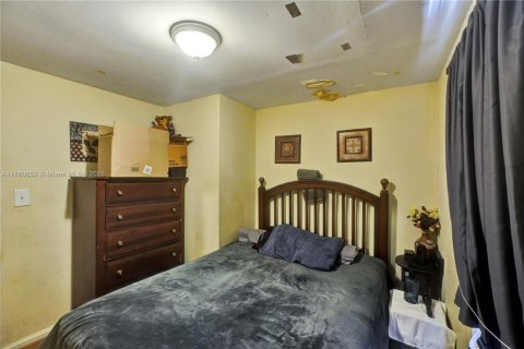 Propiedad comercial en venta en Miami, Florida, 144.74 m2 № 1862018 - foto 17