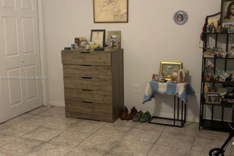 Condo in Miami Gardens, Florida, 1 bedroom  № 1951153 - photo 21