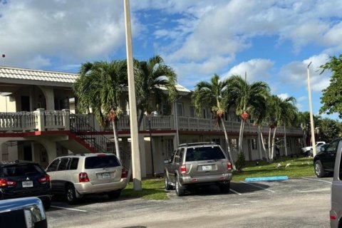 Condo in Miami Gardens, Florida, 1 bedroom  № 1951153 - photo 6