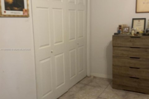 Condo in Miami Gardens, Florida, 1 bedroom  № 1951153 - photo 19