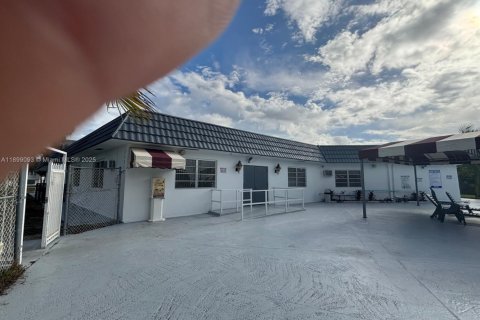 Condo in Miami Gardens, Florida, 1 bedroom  № 1951153 - photo 4