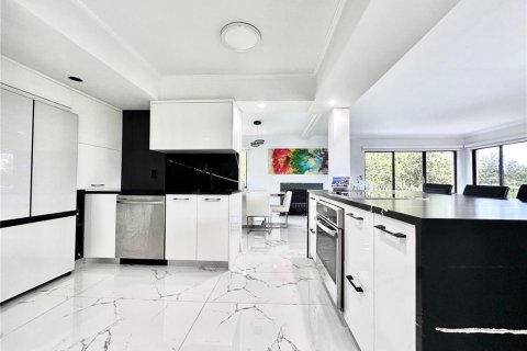 Купить кондоминиум в Орландо, Флорида 5 комнат, 171.68м2, № 1822700 - фото 16