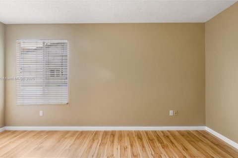 Casa en venta en Miramar, Florida, 2 dormitorios, 92.07 m2 № 1857449 - foto 14