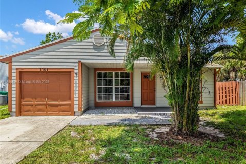Casa en venta en Miramar, Florida, 2 dormitorios, 92.07 m2 № 1857449 - foto 1