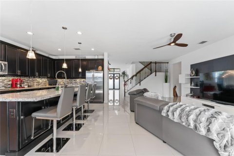 House in Miami, Florida 5 bedrooms, 302.95 sq.m. № 1948406 - photo 14
