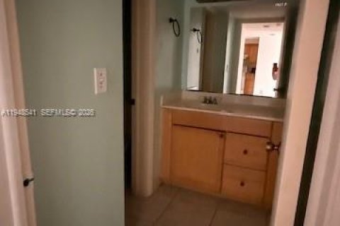 Copropriété à vendre à Miami, Floride: 2 chambres, 108.6 m2 № 2004243 - photo 15