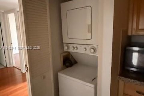 Copropriété à vendre à Miami, Floride: 2 chambres, 108.6 m2 № 2004243 - photo 16