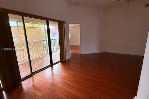 Copropriété à vendre à Miami, Floride: 2 chambres, 108.6 m2 № 2004243 - photo 3