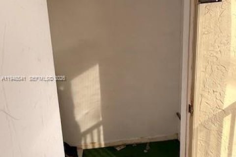 Copropriété à vendre à Miami, Floride: 2 chambres, 108.6 m2 № 2004243 - photo 17