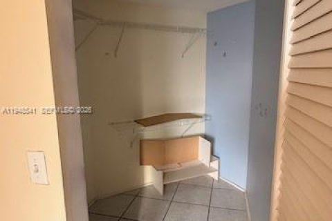 Copropriété à vendre à Miami, Floride: 2 chambres, 108.6 m2 № 2004243 - photo 10