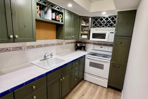 Condo in North Miami Beach, Florida, 1 bedroom  № 1688857 - photo 24