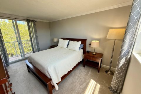 Condo in North Miami Beach, Florida, 1 bedroom  № 1688857 - photo 6