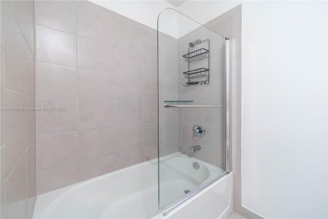 Touwnhouse à vendre à Fort Lauderdale, Floride: 3 chambres, 147.34 m2 № 1971657 - photo 26