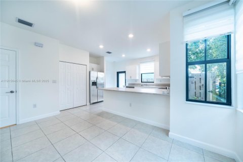 Touwnhouse à vendre à Fort Lauderdale, Floride: 3 chambres, 147.34 m2 № 1971657 - photo 6