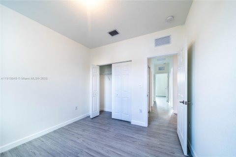 Touwnhouse à vendre à Fort Lauderdale, Floride: 3 chambres, 147.34 m2 № 1971657 - photo 23