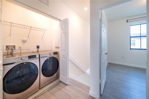 Touwnhouse à vendre à Fort Lauderdale, Floride: 3 chambres, 147.34 m2 № 1971657 - photo 21