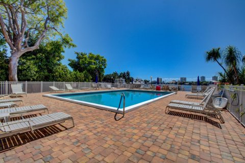 Condominio en venta en Pompano Beach, Florida, 2 dormitorios, 95.22 m2 № 2084501 - foto 29